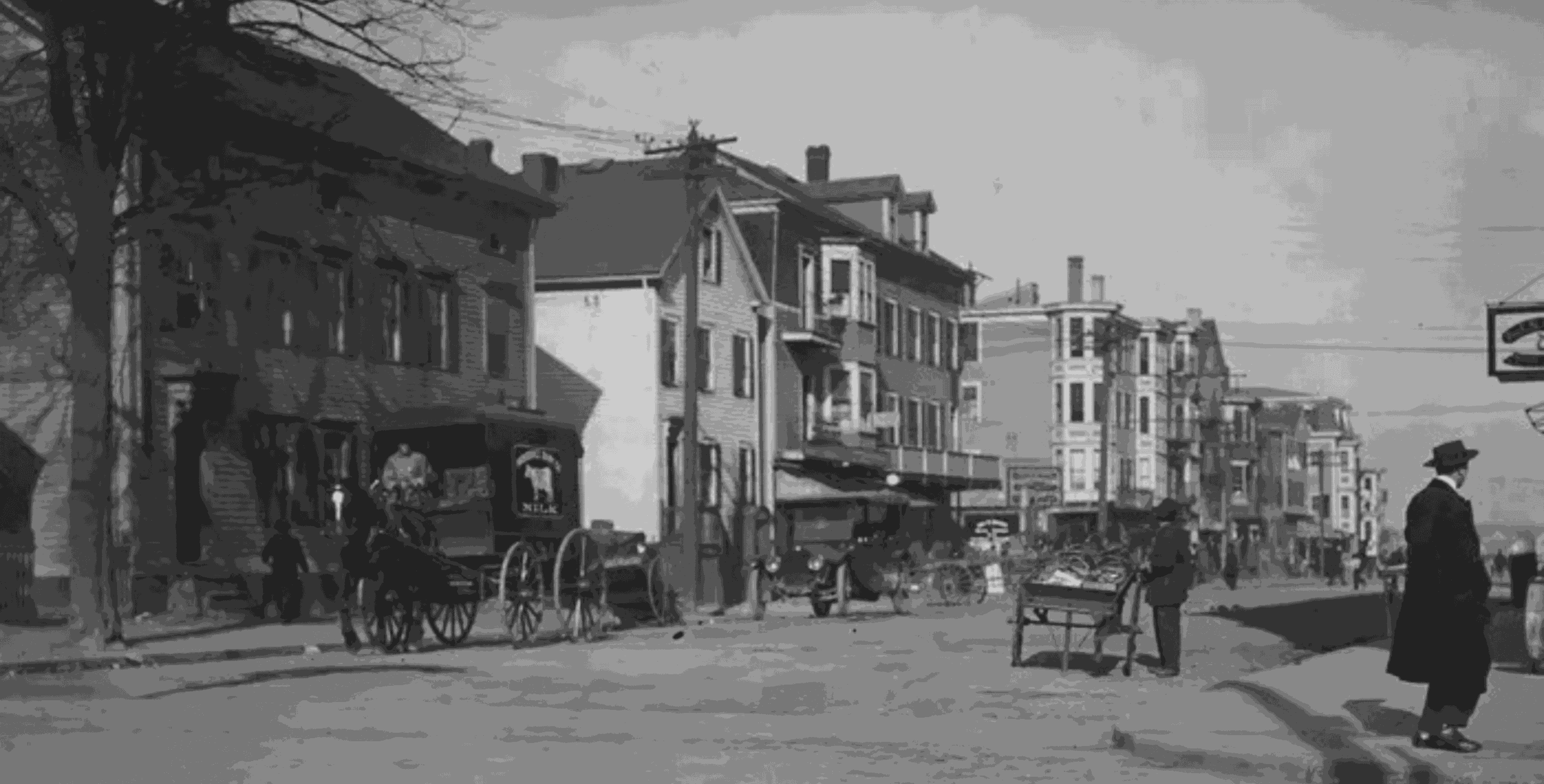 Life on the Avenue Hero Gallery 1